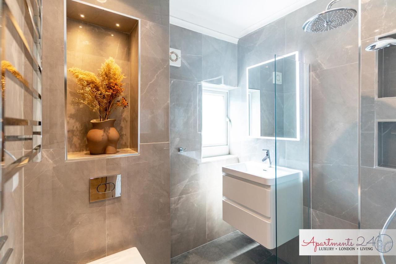 Beautiful Apartment In London Hounslow Bagian luar foto